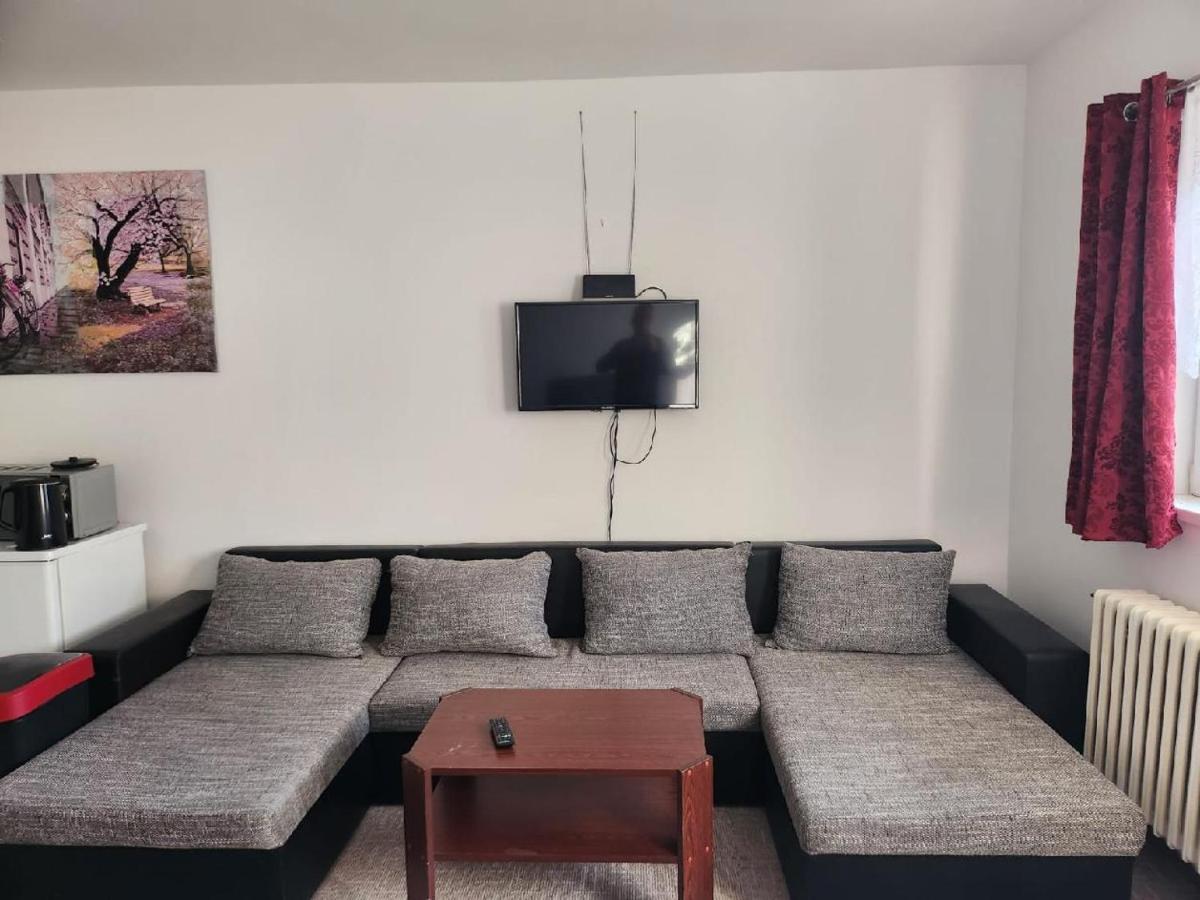 Homestay U Hanky Zdiby Exteriér fotografie